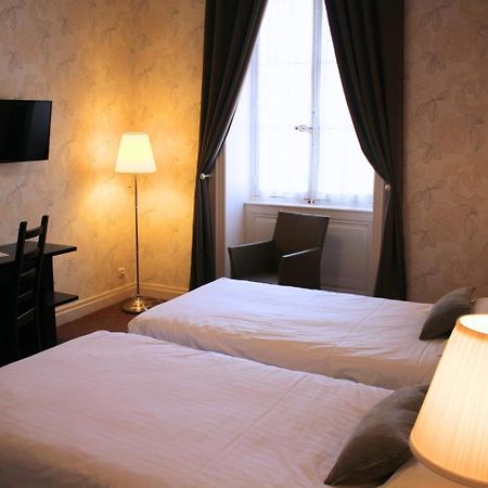 Grand Hotel De Bourbon-Lancy - Spa Et Restaurant - Logis Kültér fotó