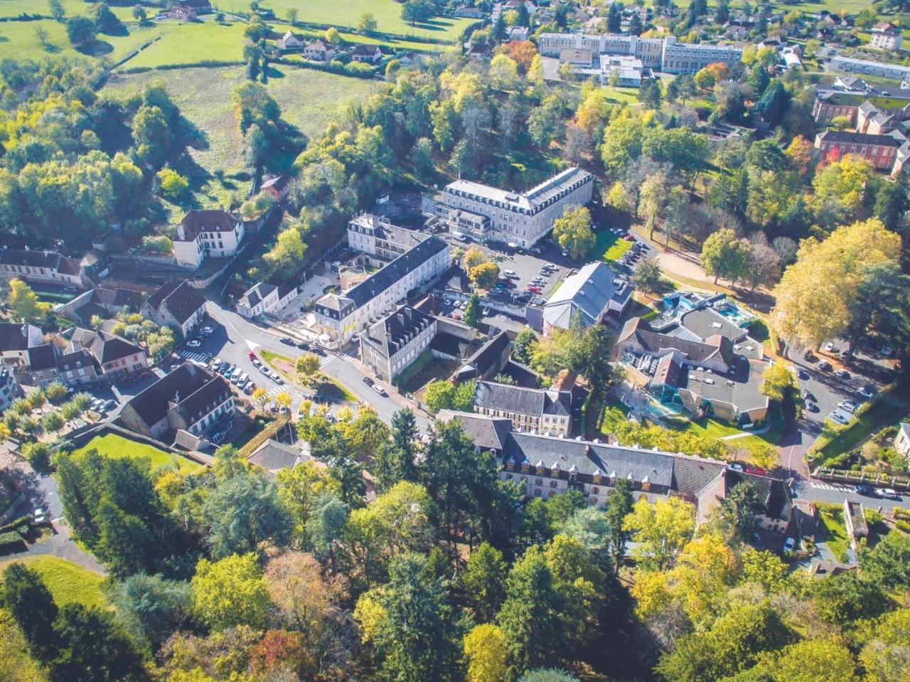 Grand Hotel De Bourbon-Lancy - Spa Et Restaurant - Logis Kültér fotó