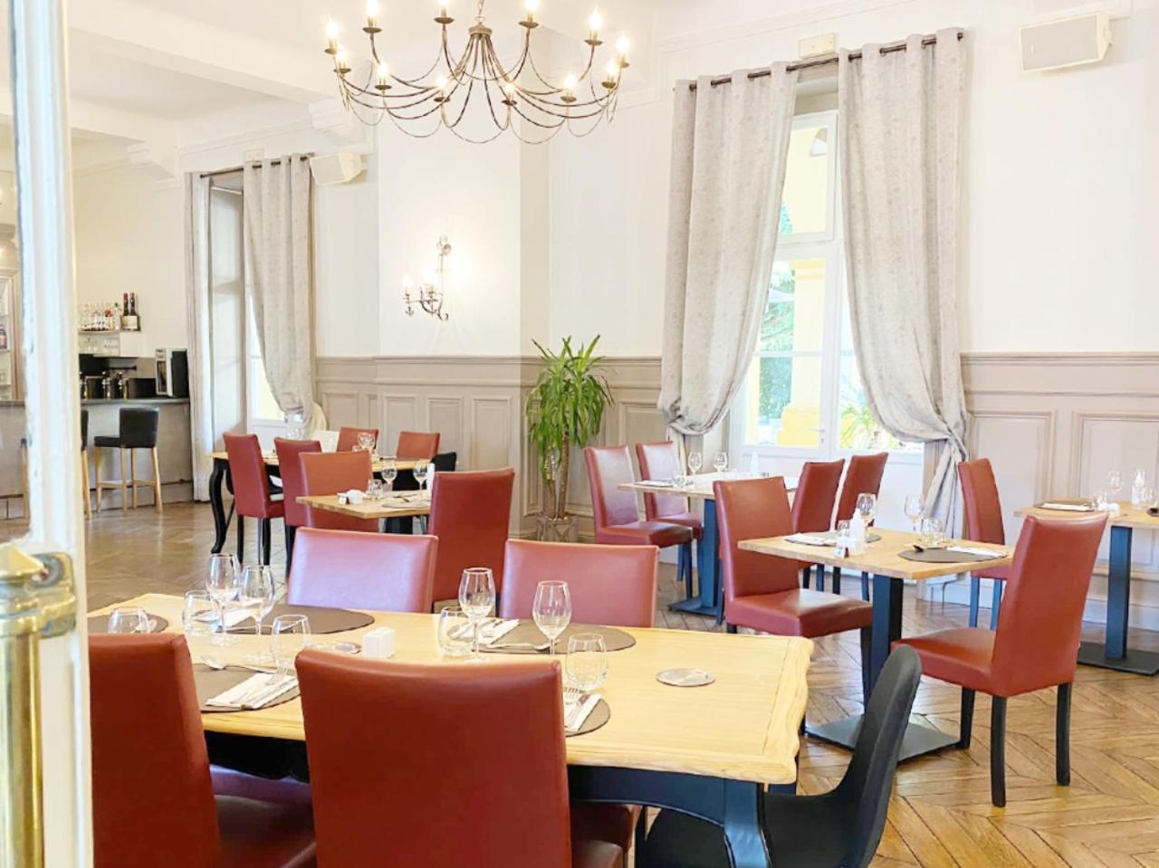 Grand Hotel De Bourbon-Lancy - Spa Et Restaurant - Logis Kültér fotó