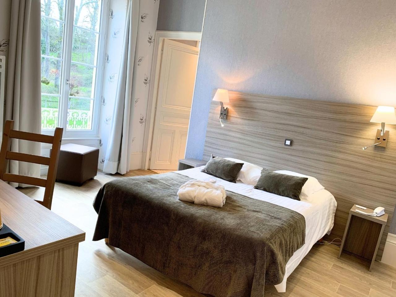 Grand Hotel De Bourbon-Lancy - Spa Et Restaurant - Logis Kültér fotó