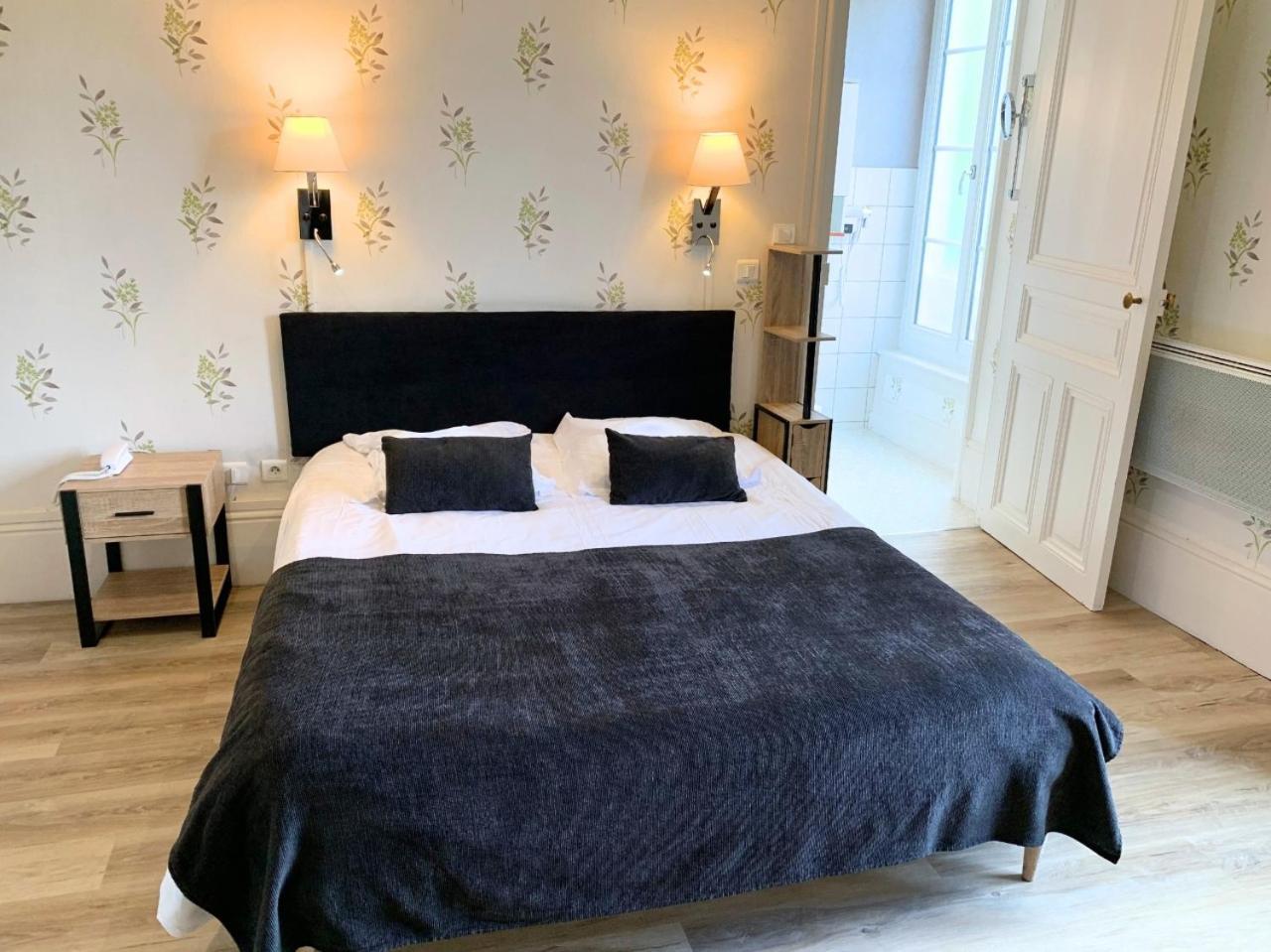 Grand Hotel De Bourbon-Lancy - Spa Et Restaurant - Logis Kültér fotó